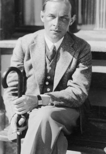 ADN-ZB
Schweiz: Der Schriftsteller Erich Maria Remarque während seines Aufenthalts 1929 im Hotel Curhaus in Davos.
